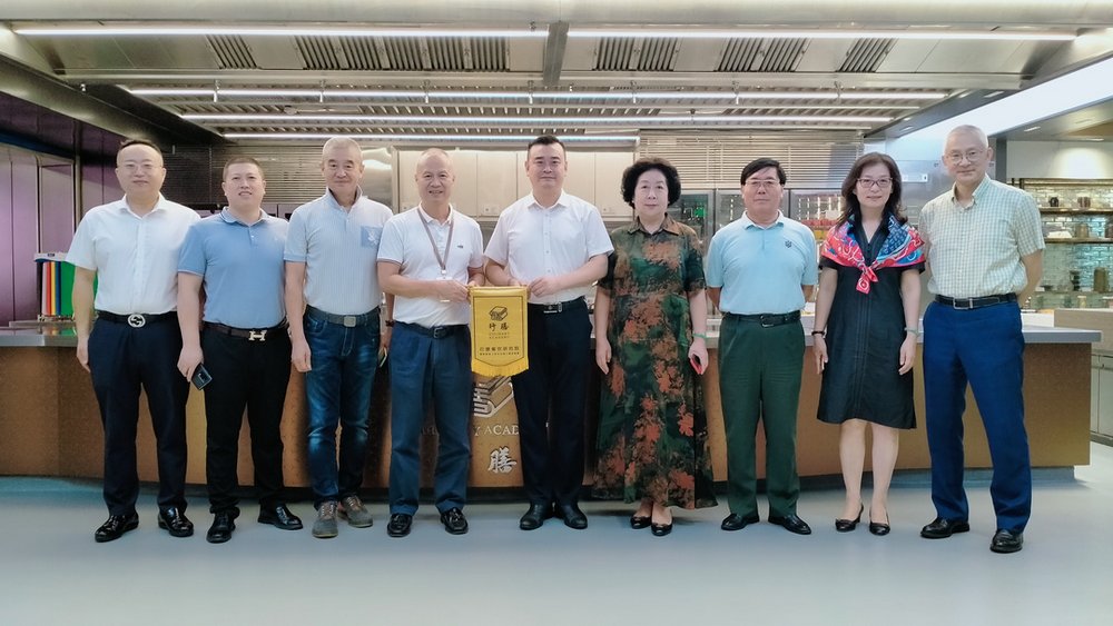 深圳市社会组织管理局副局长（8月25日）.jpg